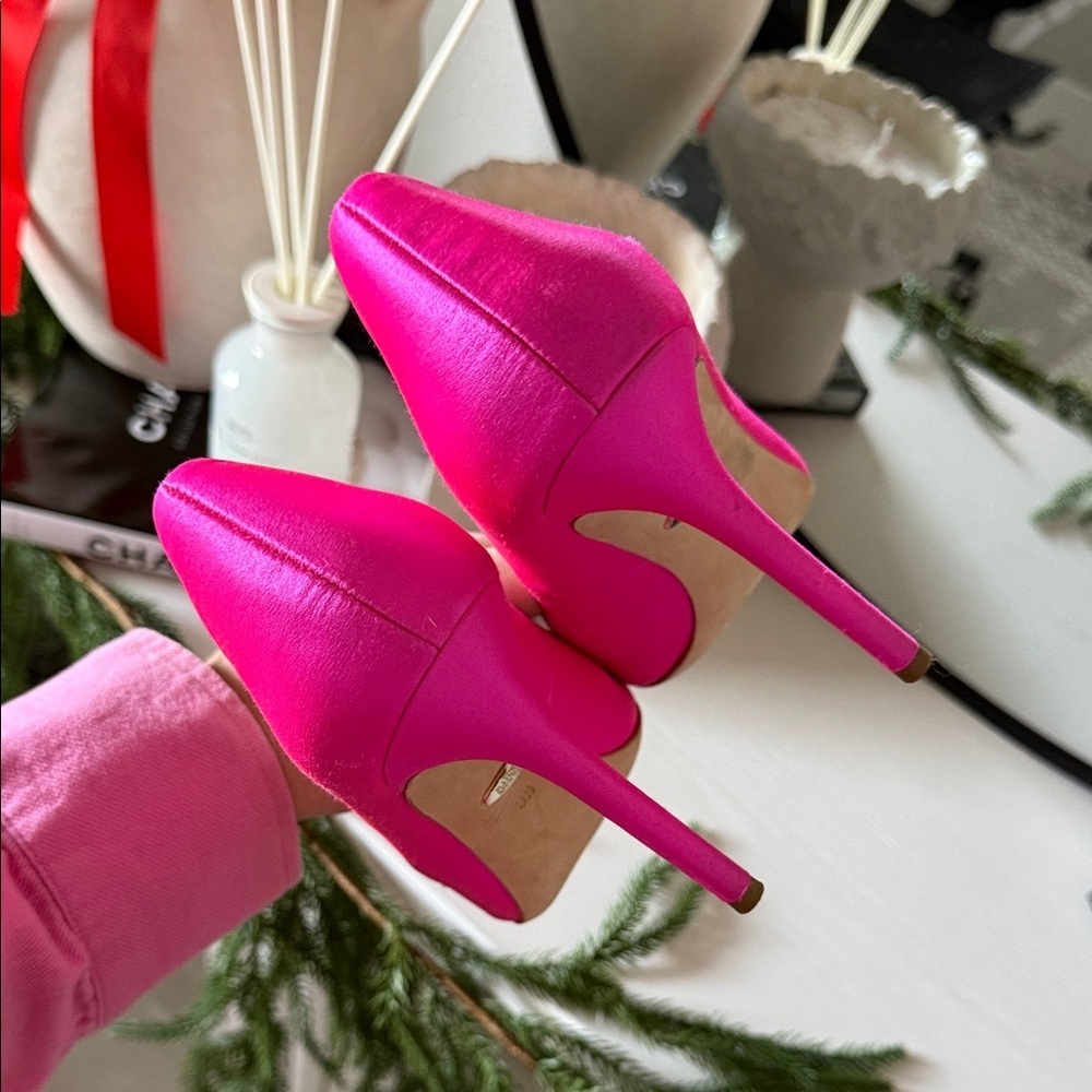 Badgley Mischka Fuchsia Heels with Sparkling Buckle - Picture 7 of 8
